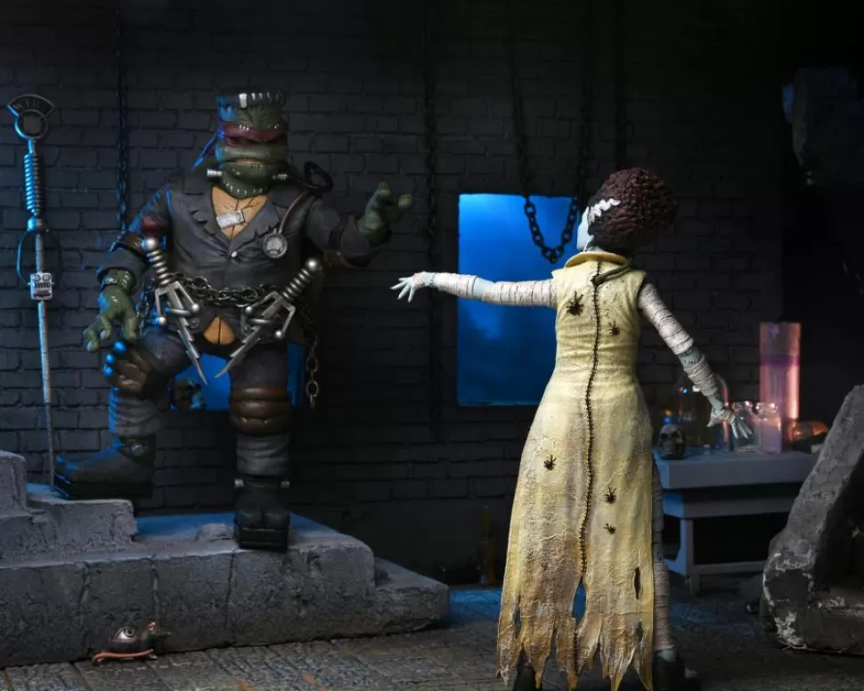 NECA April O'Neil Bride Of Frankenstein Figure - Universal Monsters X Teenage Mutant Ninja Turtles* Ultimates