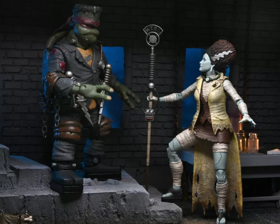 NECA April O'Neil Bride Of Frankenstein Figure - Universal Monsters X Teenage Mutant Ninja Turtles* Ultimates