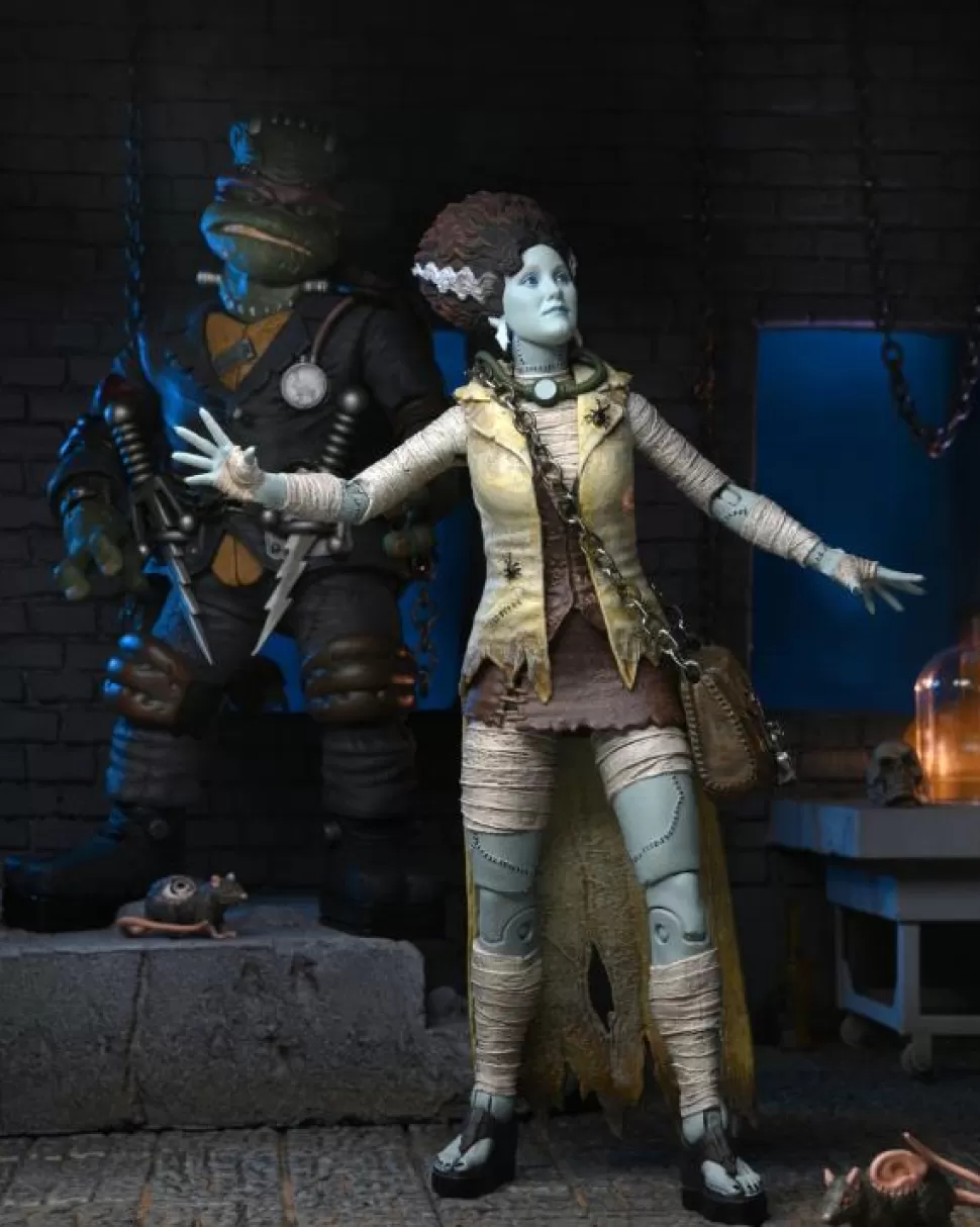 NECA April O'Neil Bride Of Frankenstein Figure - Universal Monsters X Teenage Mutant Ninja Turtles* Action Figures